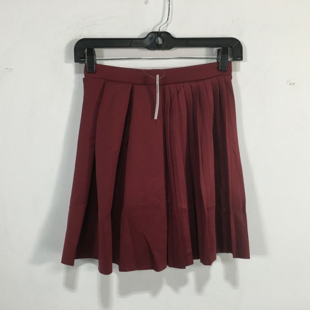 ASOS Mixed Pleat Scuba Mini Skirt, Women's Size 2 Petites {US} - Maroon